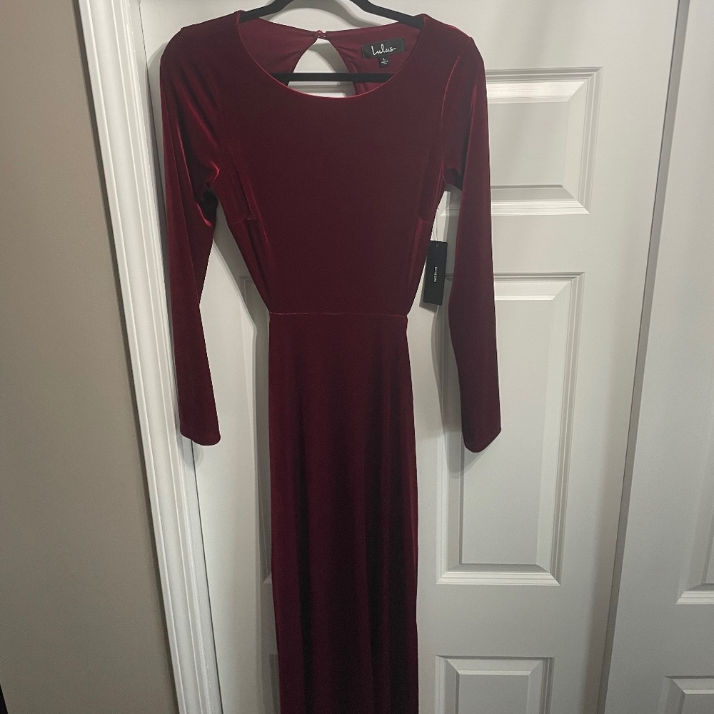 Lulu’s Maxi Open Back Dress